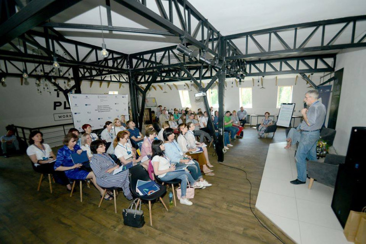 Центр інформаційної підтримки бізнесу у м. Краматорську, заснований на базі Донецької ТПП